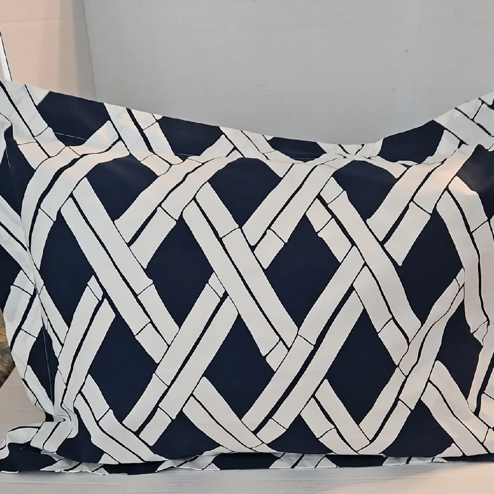 Pottery Barn Navy & White Bamboo Design Cotton Standard Pillow Sham
